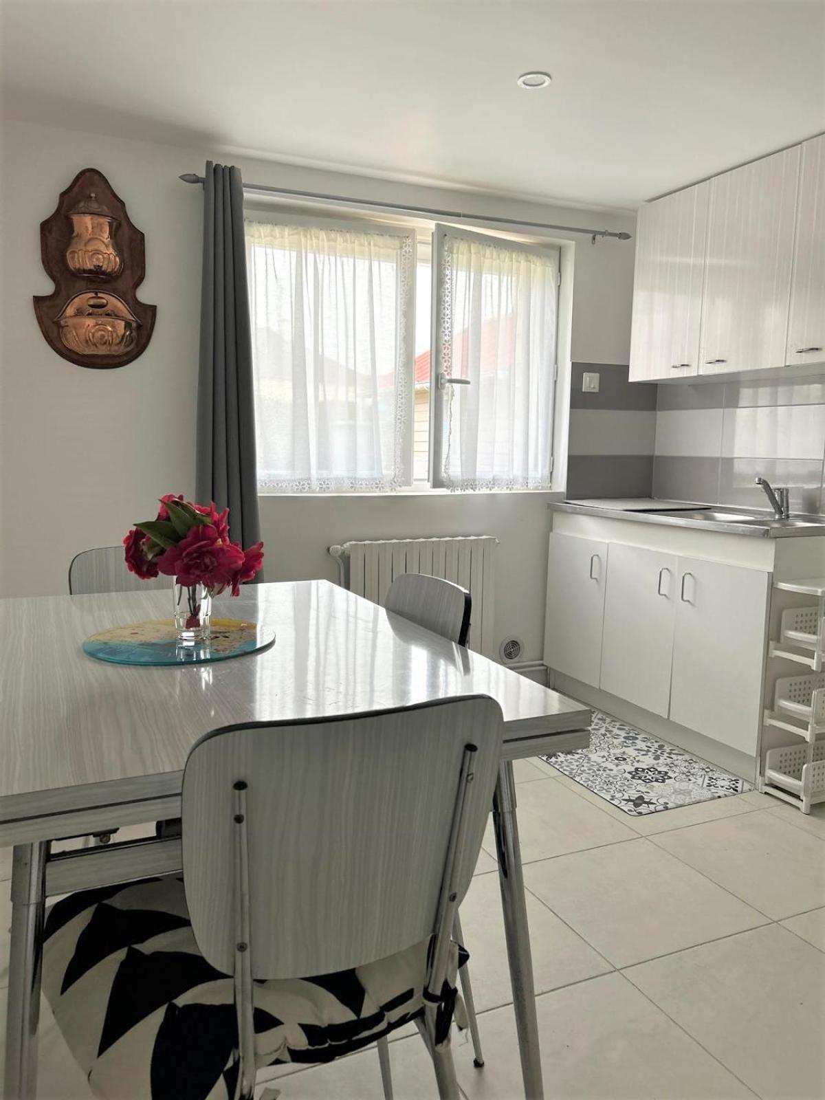 Appartement Le Ponthieu De Bayeux Extérieur photo